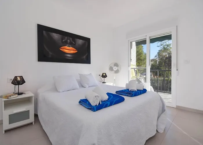 Sunnybeach By Aguilarent *